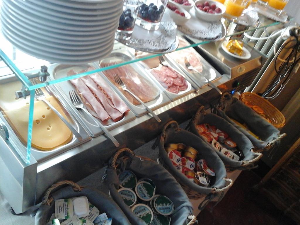 Arconaty Hotel Linter Ngoại thất bức ảnh