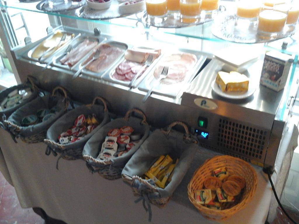 Arconaty Hotel Linter Ngoại thất bức ảnh